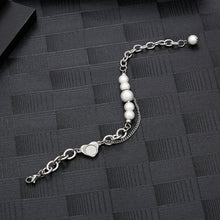 Load image into Gallery viewer, Stainless Steel INS Style Reflective Pearl Heart Splicing Trend Bracelet