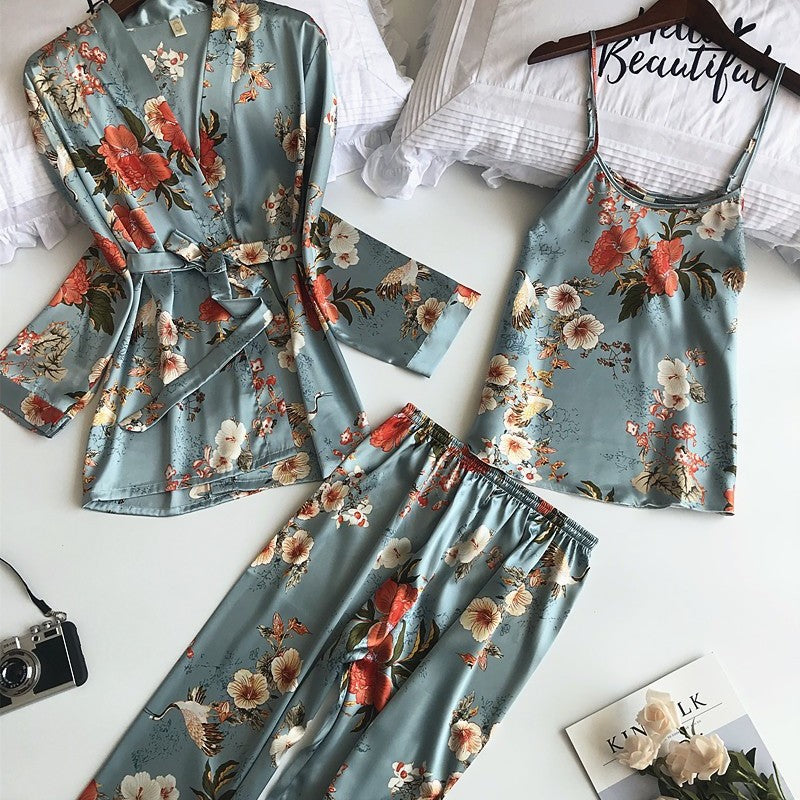 home dress three sets of fashion comfortable lace lace pajamas wholesale