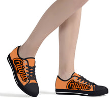 Load image into Gallery viewer, Critique Low Top Chucks - Critique Clothing - 