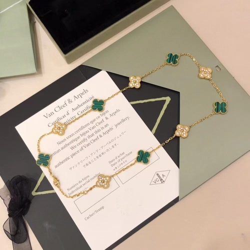 Van Cleef & Arpels 18K