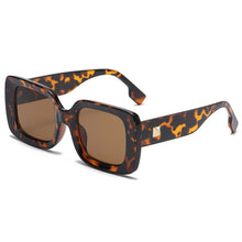 Load image into Gallery viewer, New fashion trade personality men&#39;s and women&#39;s sunglasses high-grade decorative retro UV protective sunglasses