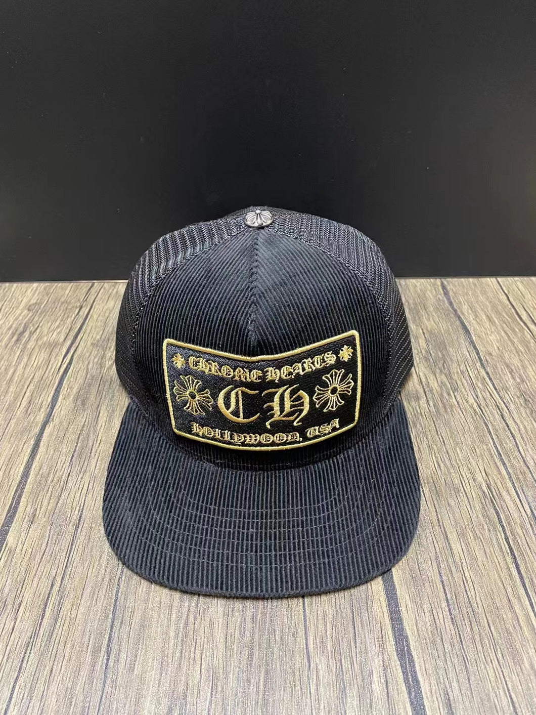 New hat trends: RECORDS CH CAP for women, MATTY BOY for men, limited edition
