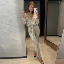 Load image into Gallery viewer, Autumn speed buy Tong new solid color fashion V-neck long sleeve sparkling beads waist collection jumpsuit